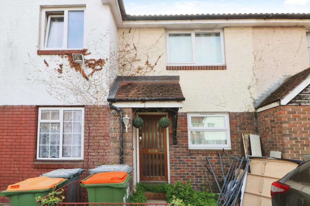 Main image of property: Giralda Close, London, E16