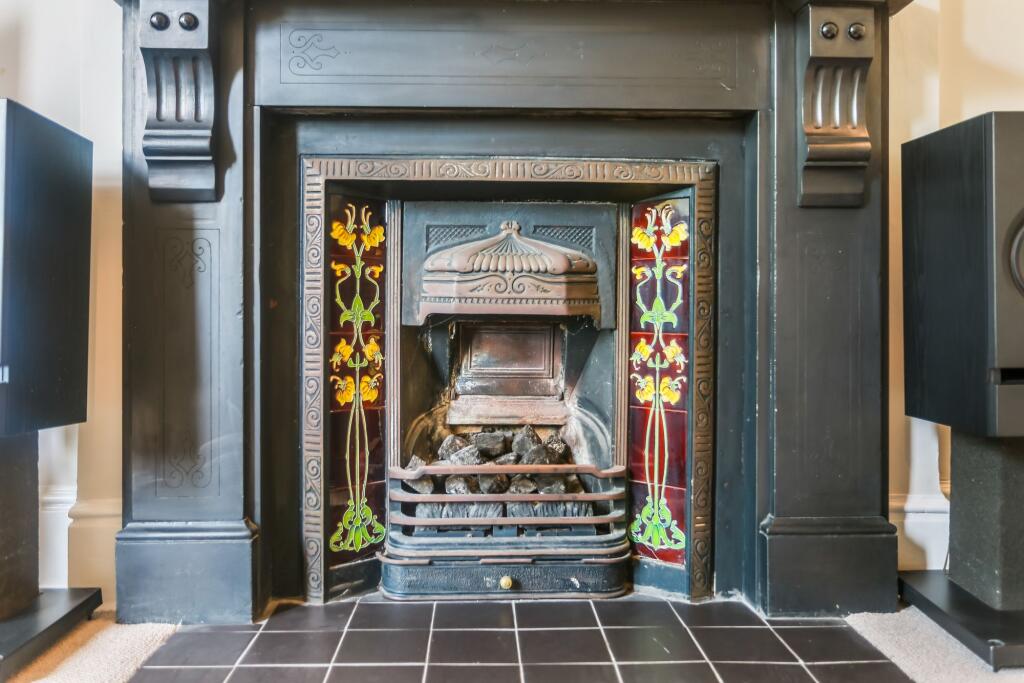 Apartment in Hove, Brunswick - View 6