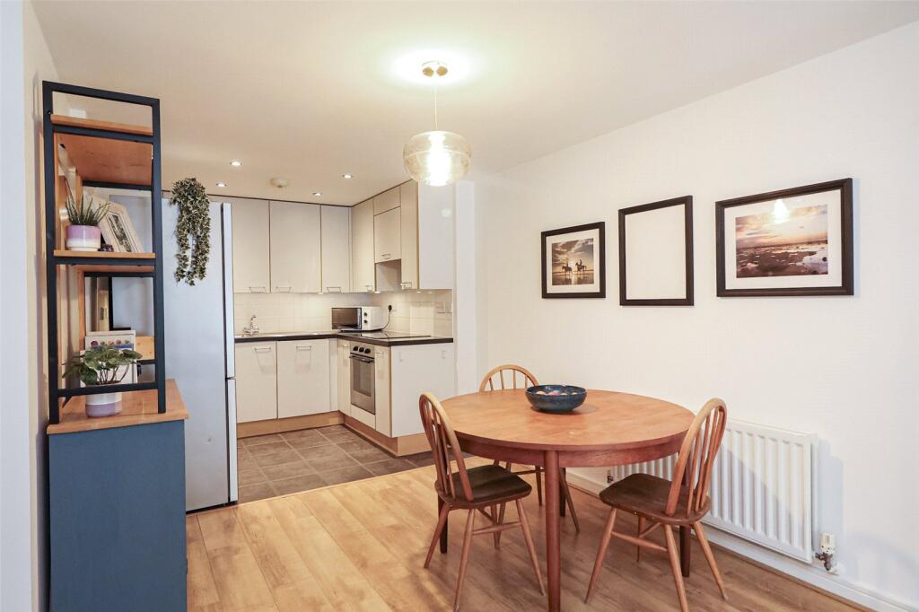 Apartment in London - View 4