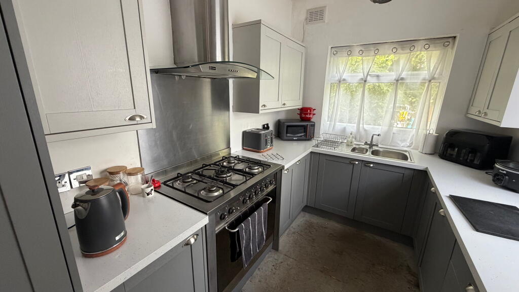 House in Stockport, Heaton Norris, The Four Heatons - View 4
