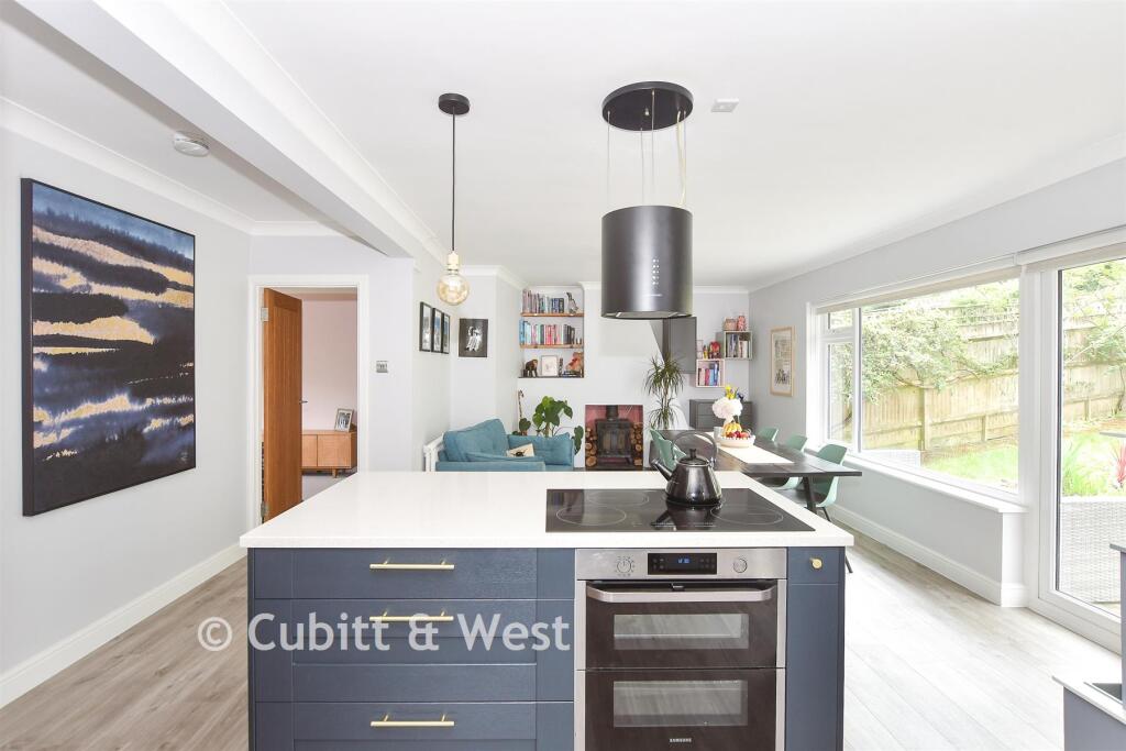 House in Tonbridge - More