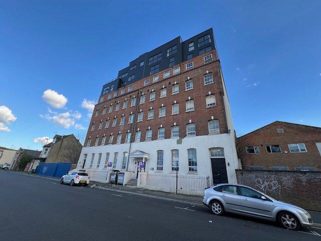 Main image of property: Atlantic Mansions, Albert Road South, Southampton, SO14