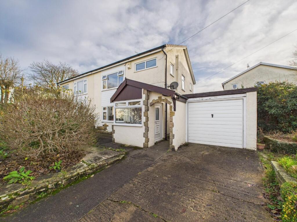 3-bed semi-detached on Sleningford Rise, Bingley, £210,000