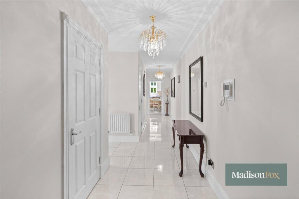 Apartment in London, Fairlop - View 2