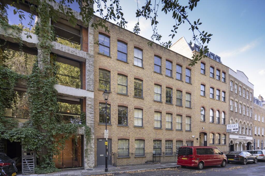 Main image of property: 16-17 Clerkenwell Close, London, EC1R 0AN