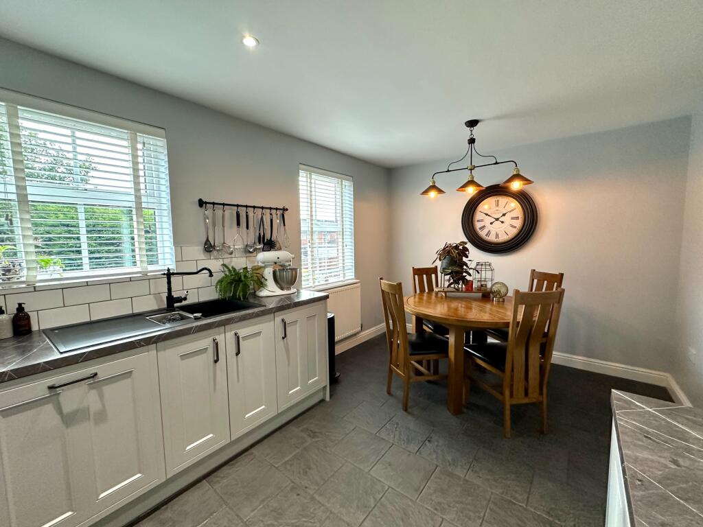 House in Sandwell, West Midlands - View 5