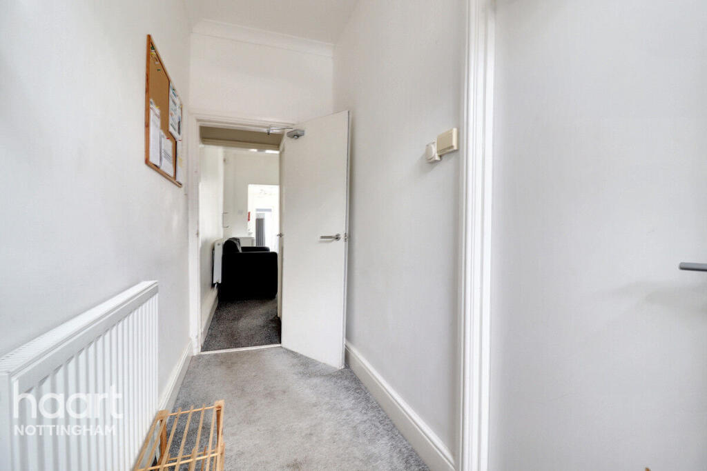 Thyra Grove, Beeston photo 4