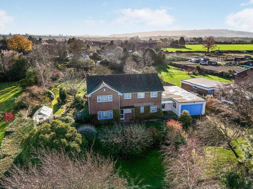 4-bed detached on Weston Orchard, Fladbury, Pershore, Worcestershire, WR10, £760,000