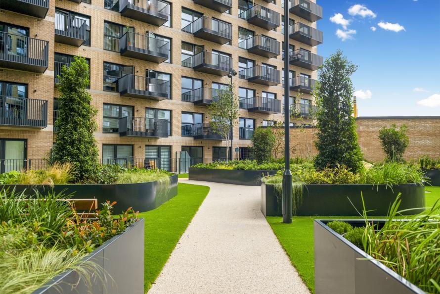 Apartment in London - More