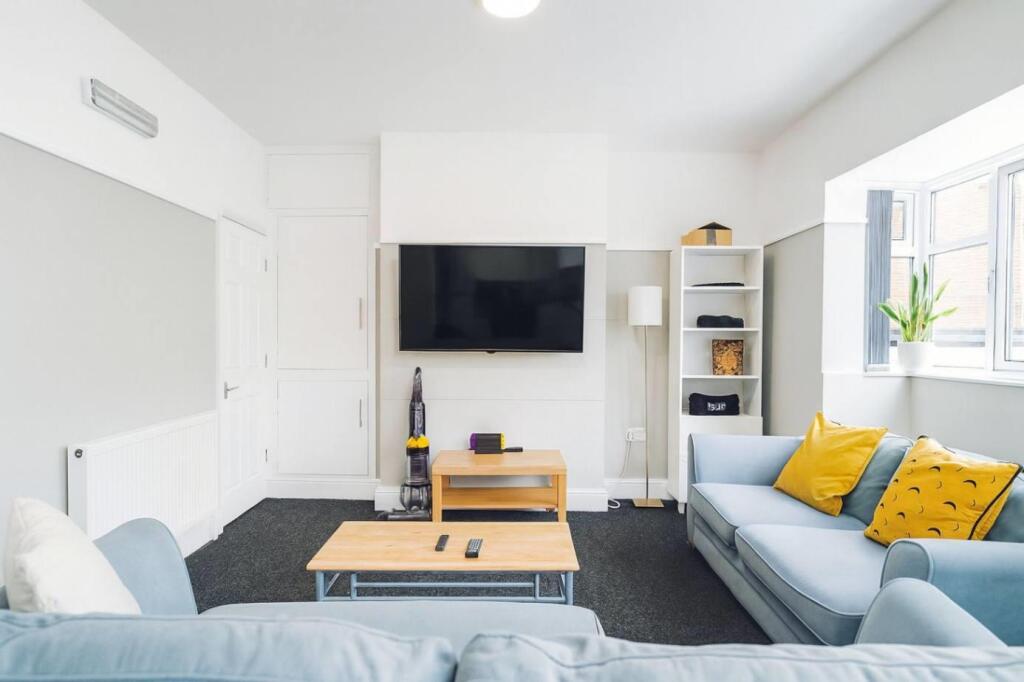 House in Sheffield - View 4