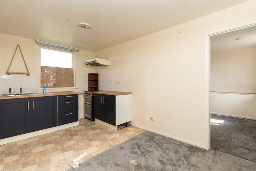 Apartment in Truro - View 5