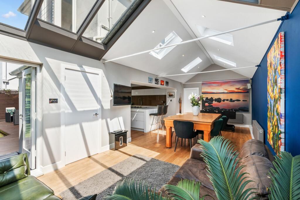 House in Hove, Aldrington - View 2