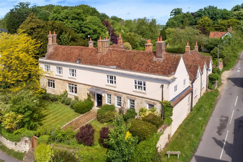Main image of property: Oving Road, Whitchurch, Aylesbury, Buckinghamshire, HP22