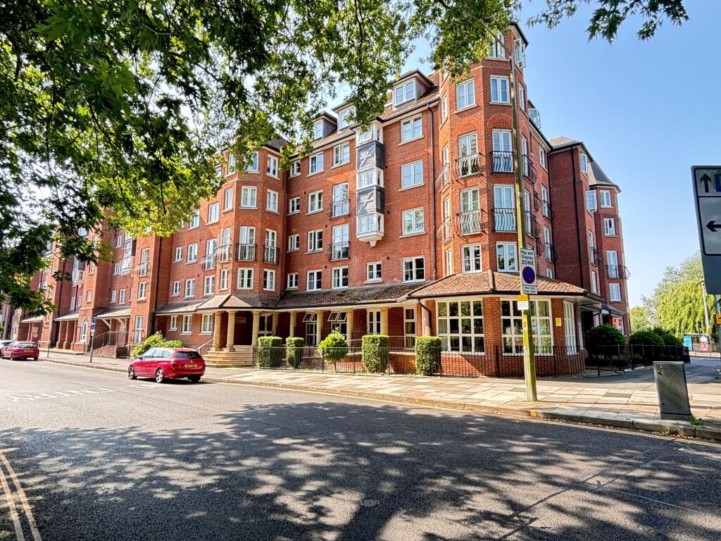 Main image of property: Westgate Street, Castlemeads Court, GL1