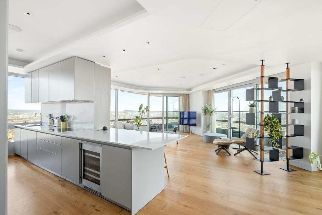 Main image of property: Canaletto Tower, 257 City Road, Angel EC1V 1AF