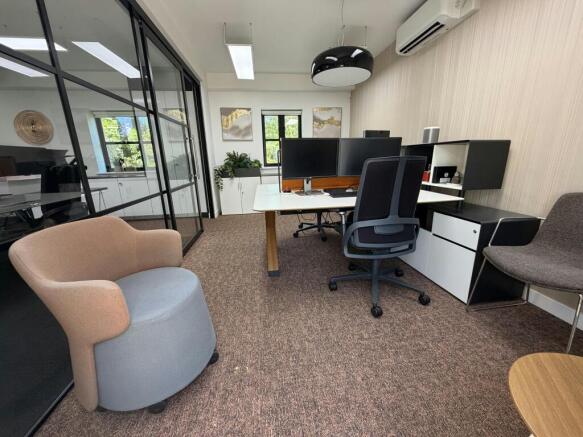 Master Office 002.jpg