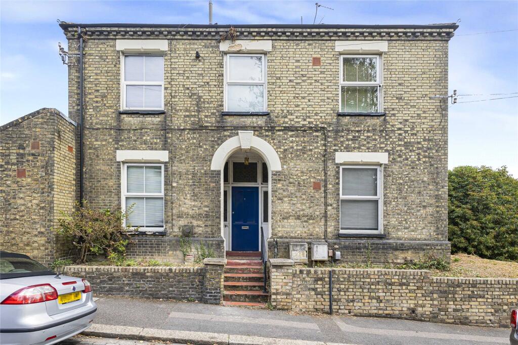 Main image of property: Castle View Road, Strood, Rochester, Kent, ME2