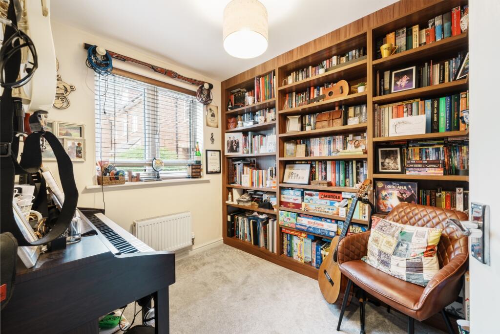 House in Portsmouth - View 4
