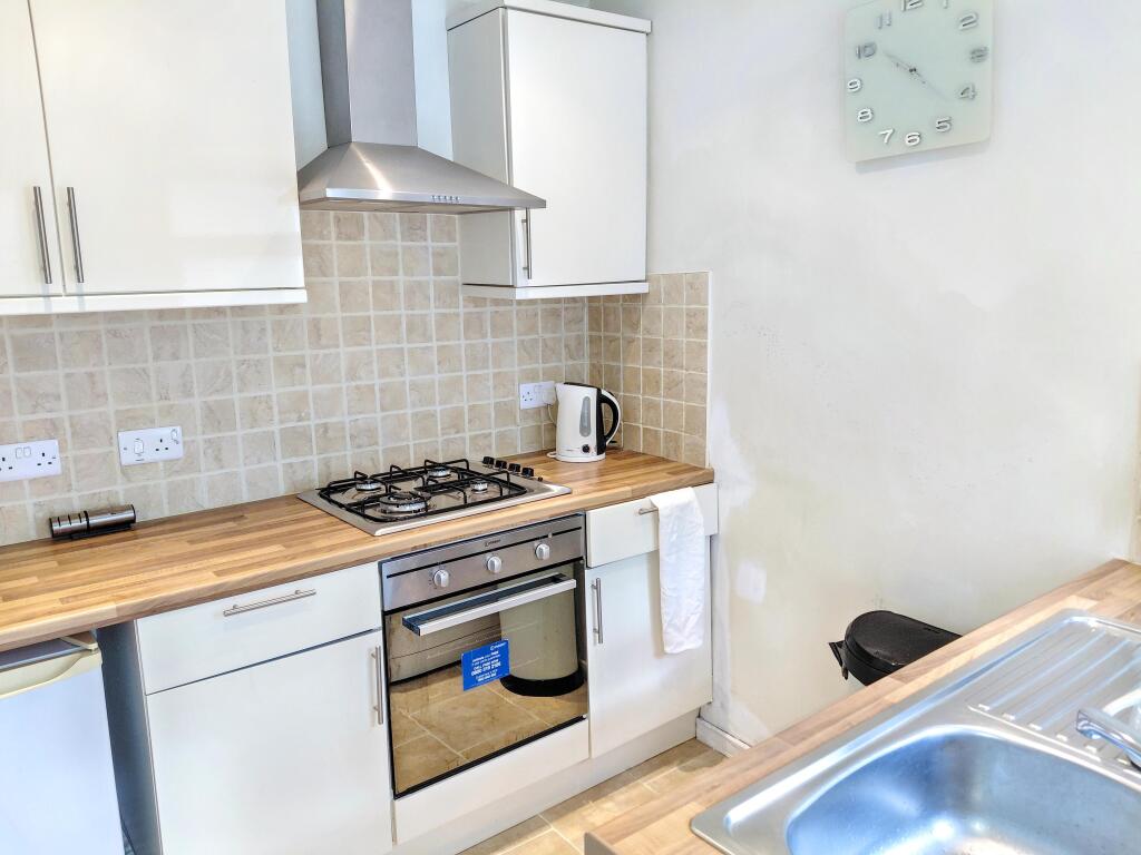 House in Pontypridd, Rhondda Cynon Taf - View 4