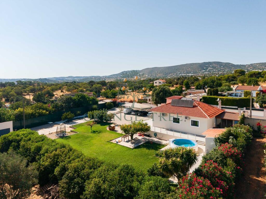Main image of property: Algarve, Santa Bárbara de Nexe