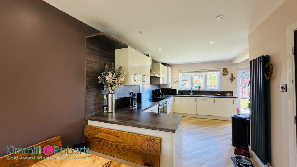 House in Sunderland, Hollycarrside, Ryhope - More