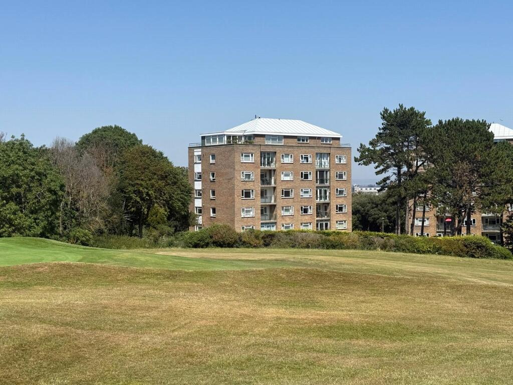 Apartment in Eastbourne, East Sussex