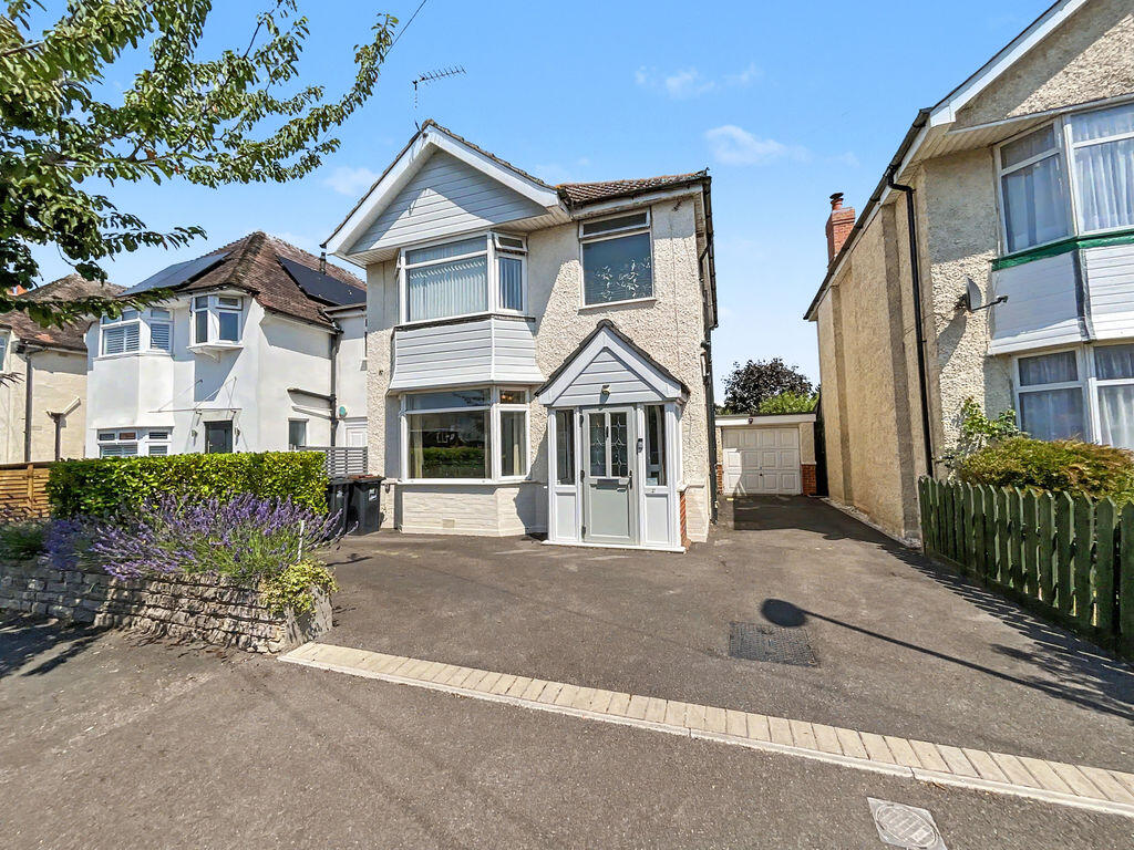 Main image of property: KINGS AVENUE