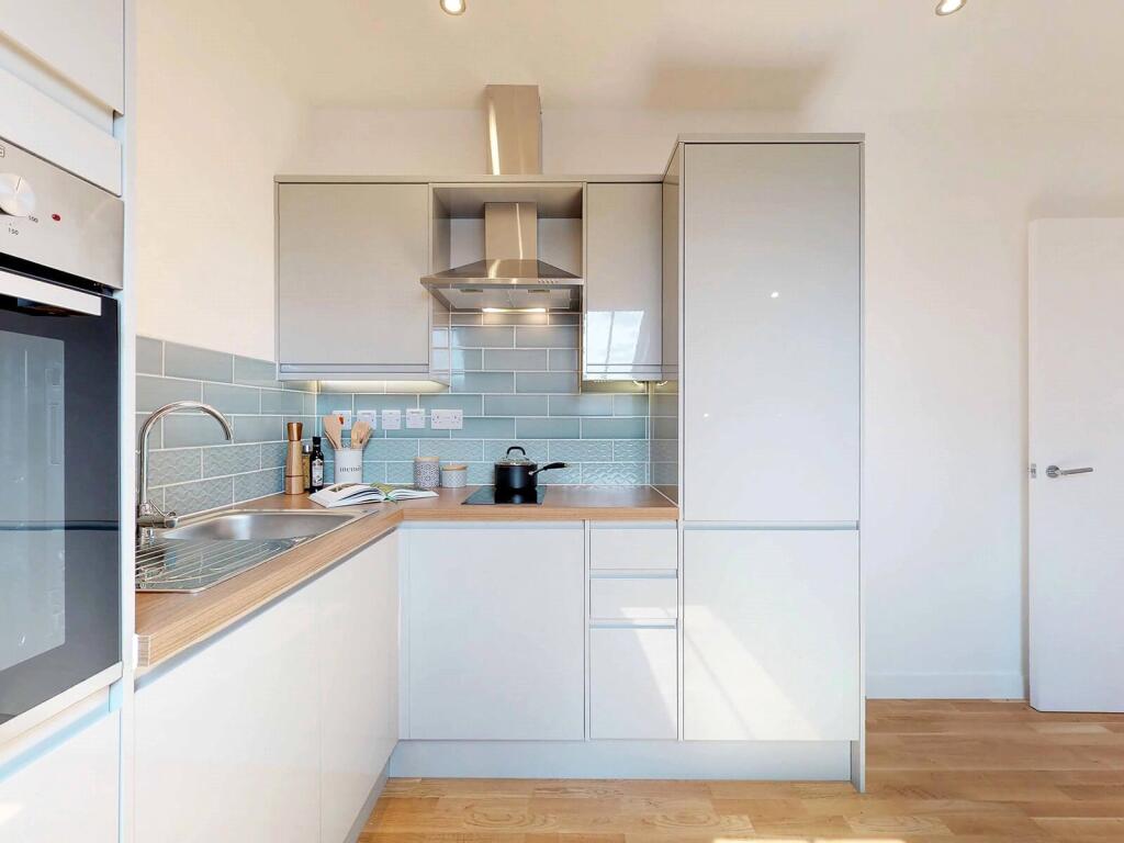 Main image of property: Apt 77, Onyx Residence #911007