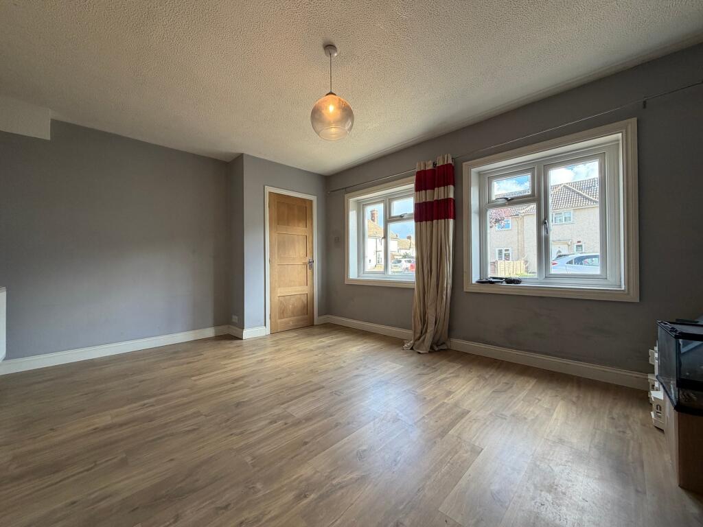 Hampden Road, Aylesbury, Buckinghamshire photo 2