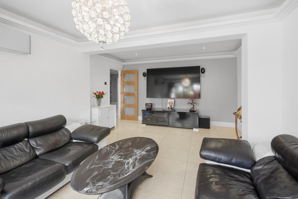 House in Watford - View 5