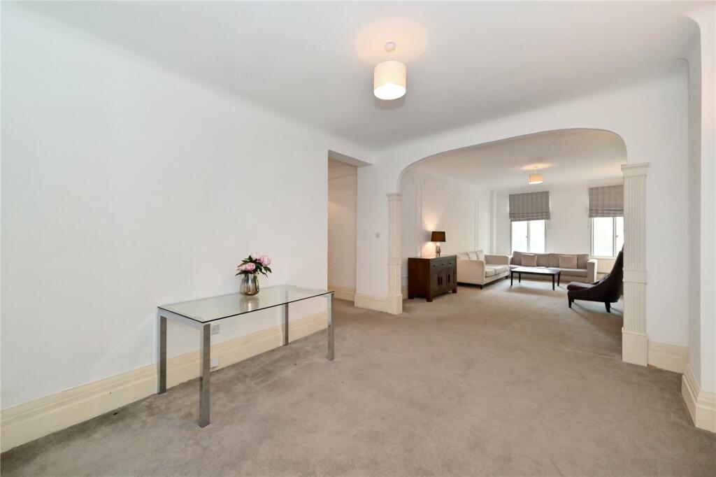 Apartment in London, St. John's Wood - View 2