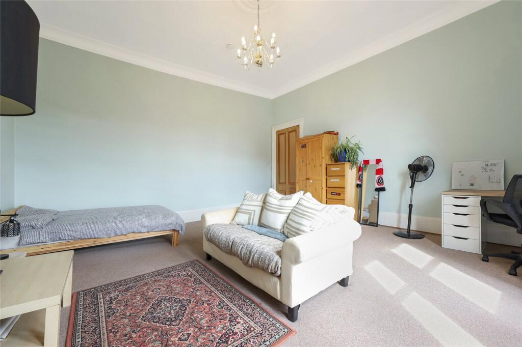 Apartment in Glasgow, North Kelvinside, Hillhead - View 3