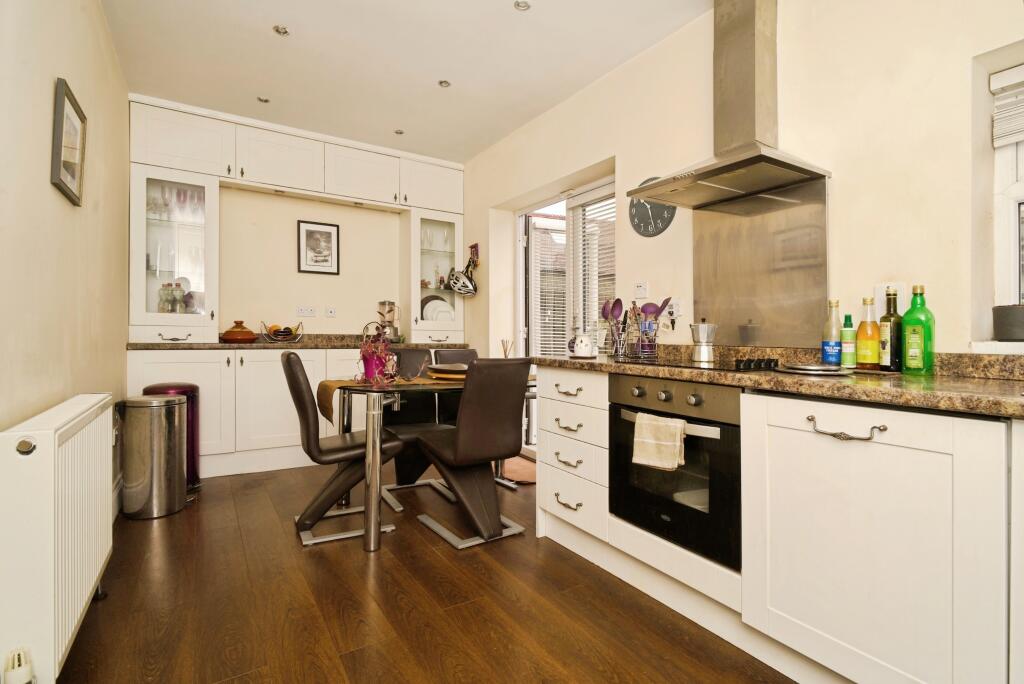 Woodside Road, Huddersfield, HD4 photo 3