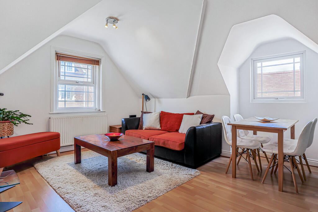 Apartment in Bournemouth, Boscombe - View 6