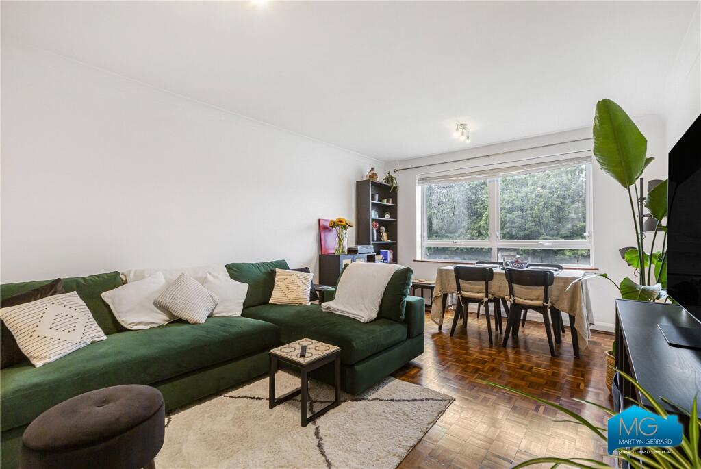 Main image of property: High Road, East Finchley, London, N2