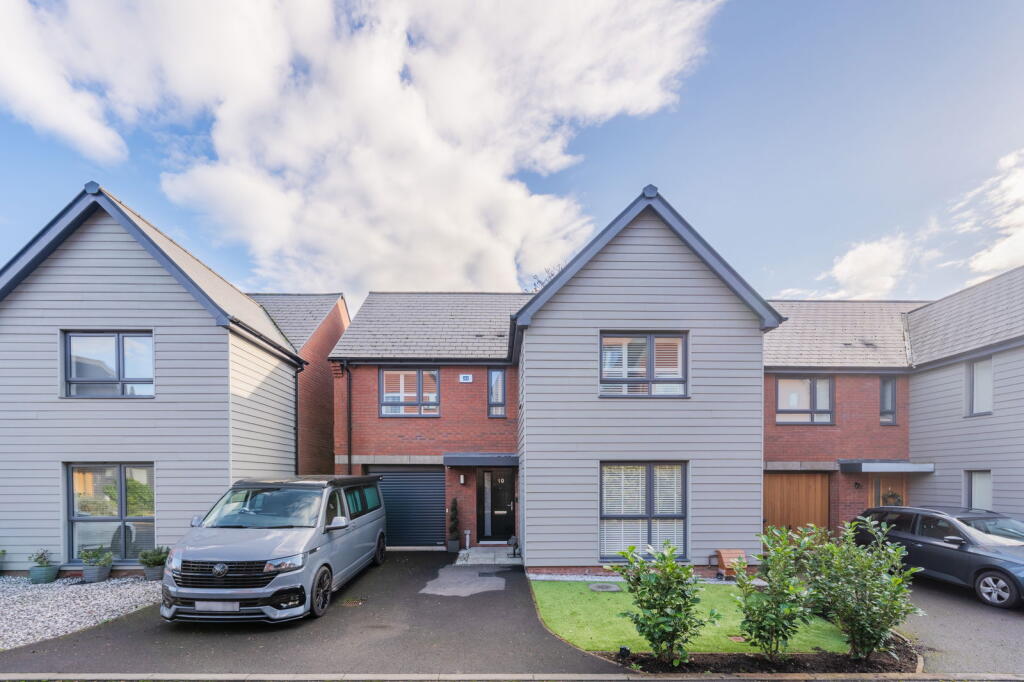 Main image of property: Romulus Close, Keynsham, Bristol, BS31 2GF
