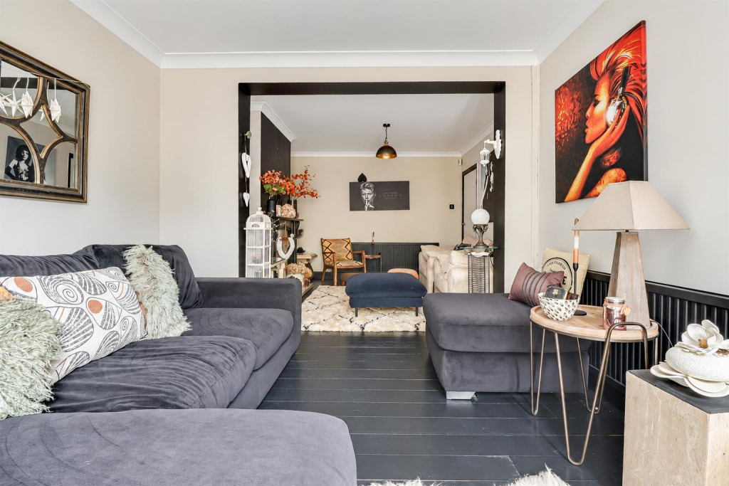 House in Southend-on-Sea - View 5