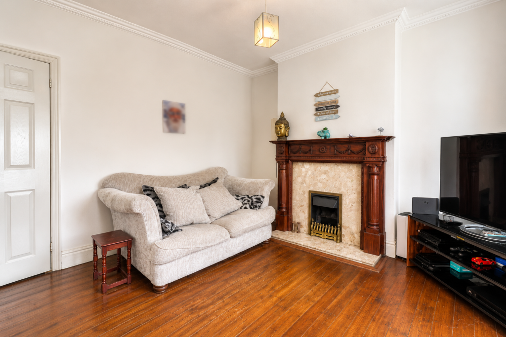 House in North West Leicestershire, Hugglescote and Donington le Heath - View 4