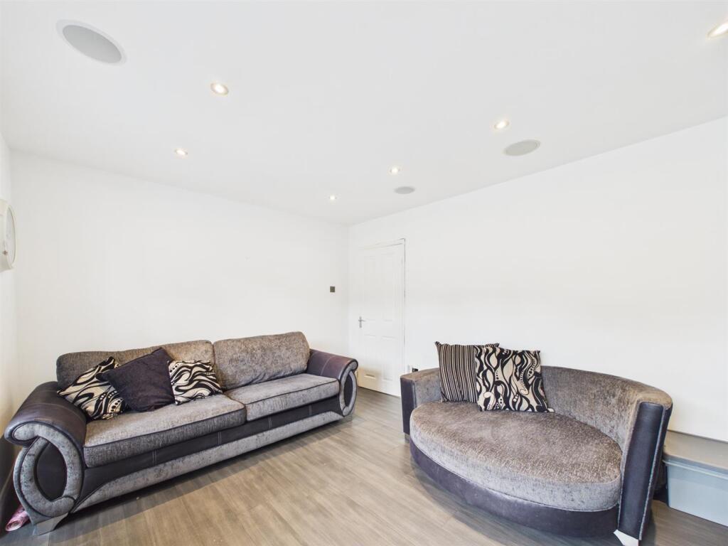 House in Derby - View 4