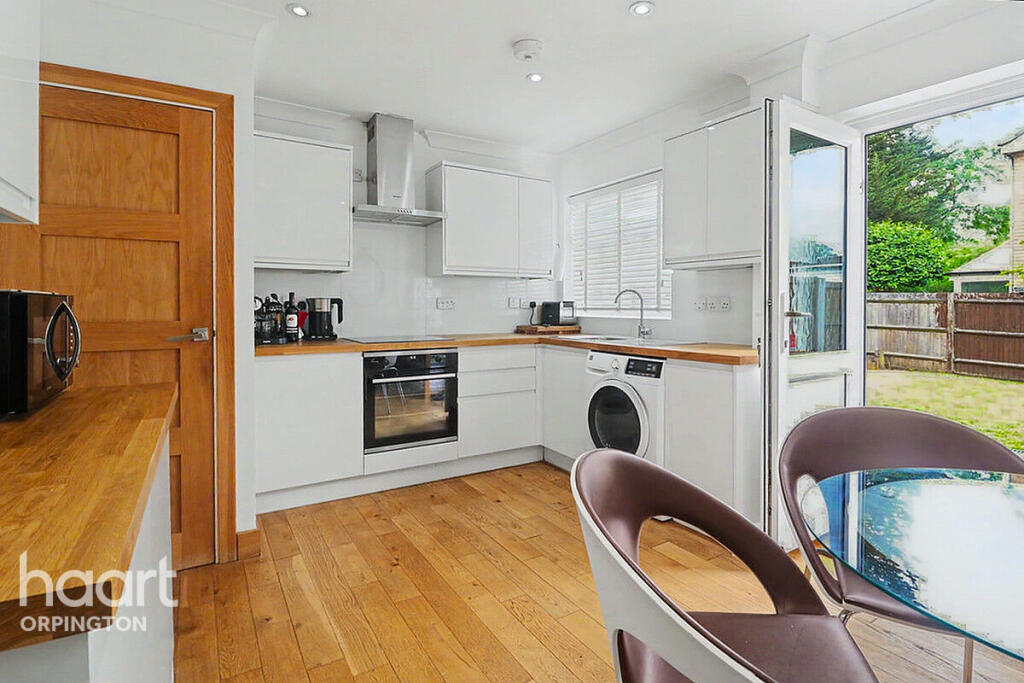 House in London, Tubbenden, Crofton - View 3