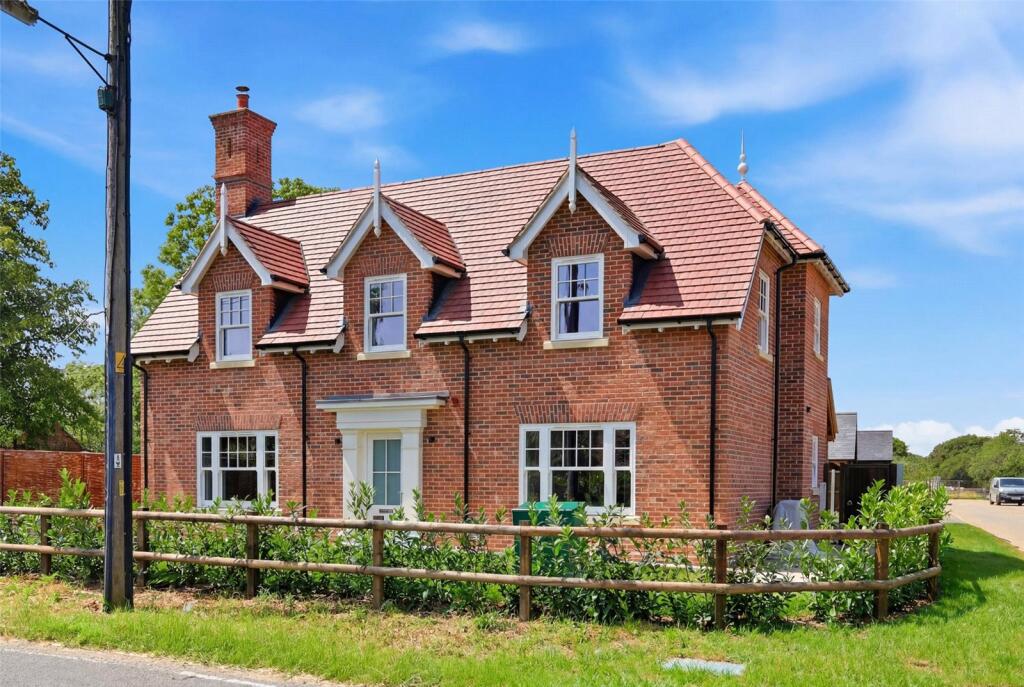 Main image of property: The Nest, Mersea Road, Abberton, Colchester, CO5
