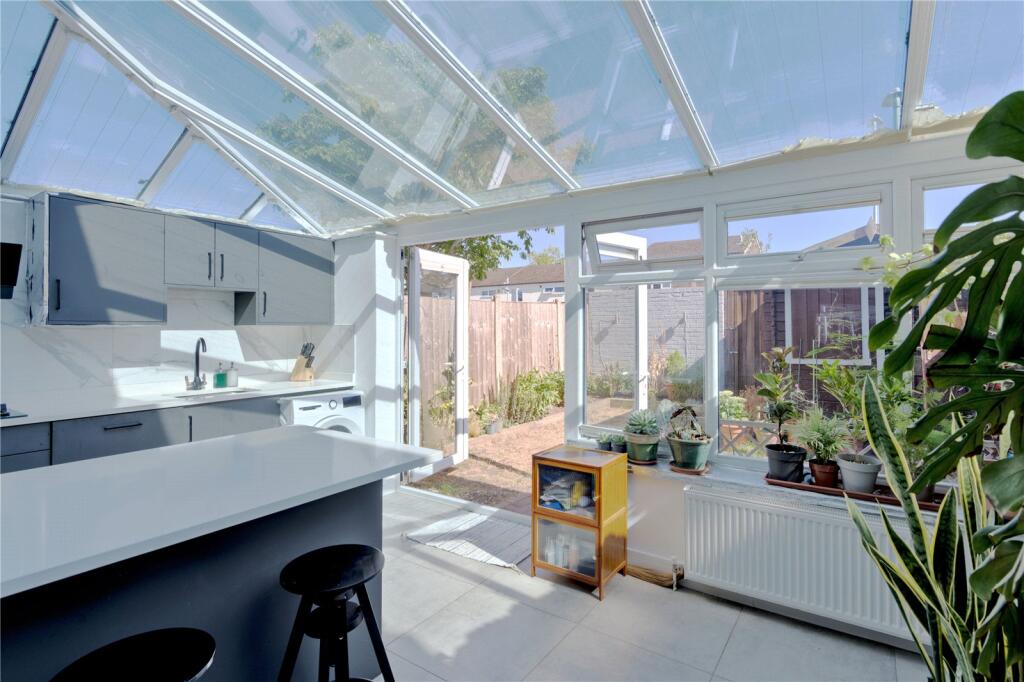 House in Watford - View 5