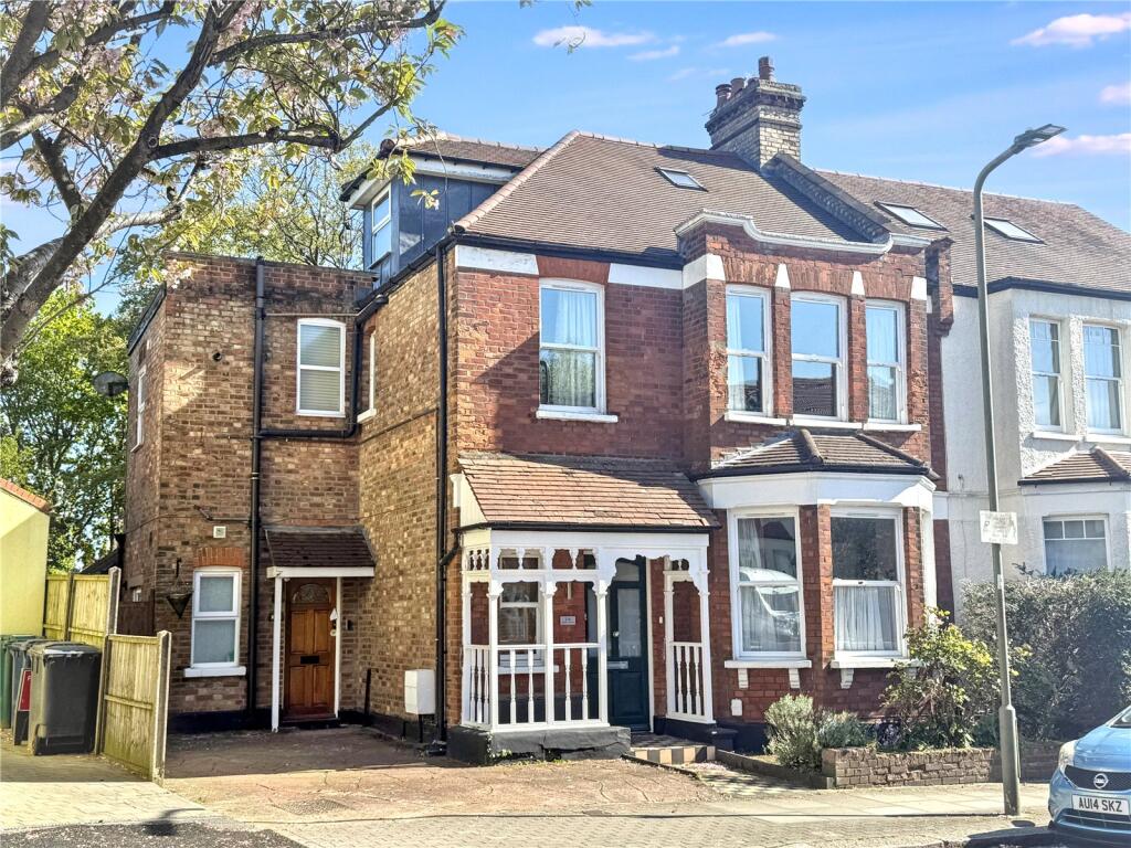 Main image of property: Fitzjohn Avenue, Barnet, EN5