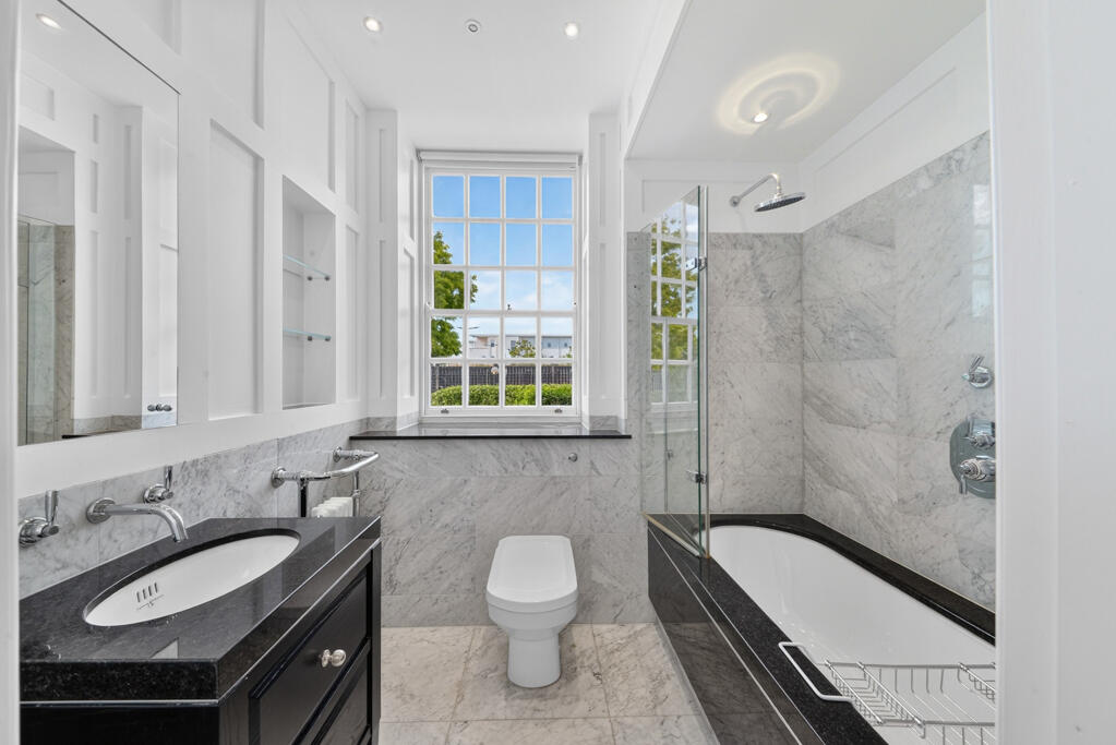 Apartment in London - More