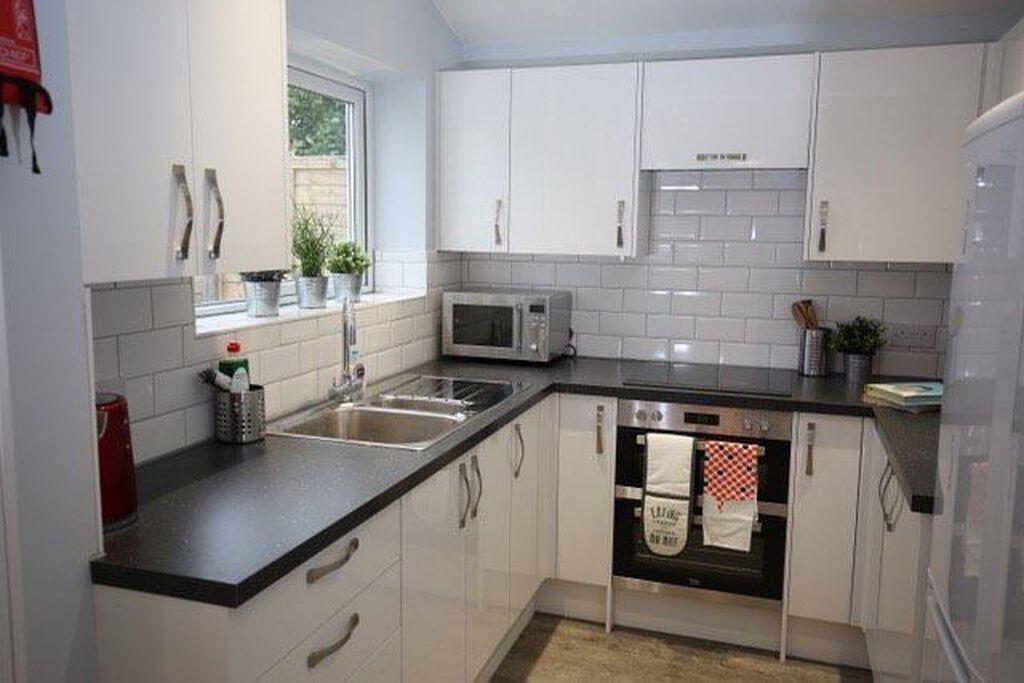 Main image of property: Room with En-suite Inclusive of Bills