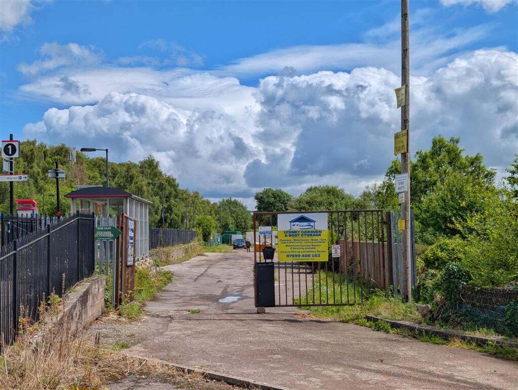 Harbour Road, Lydney - View 2