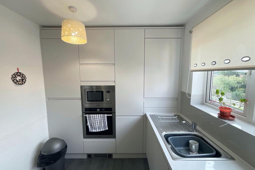 Apartment in Sheffield, Handsworth - View 5