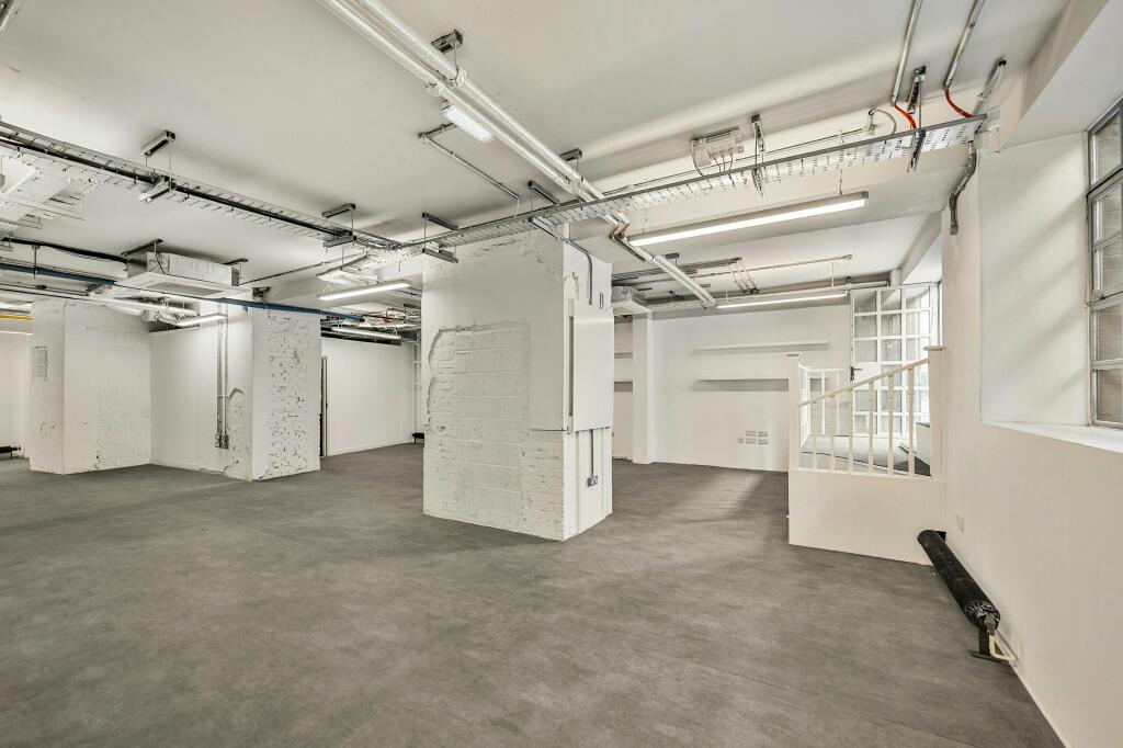 Hall 6.jpg