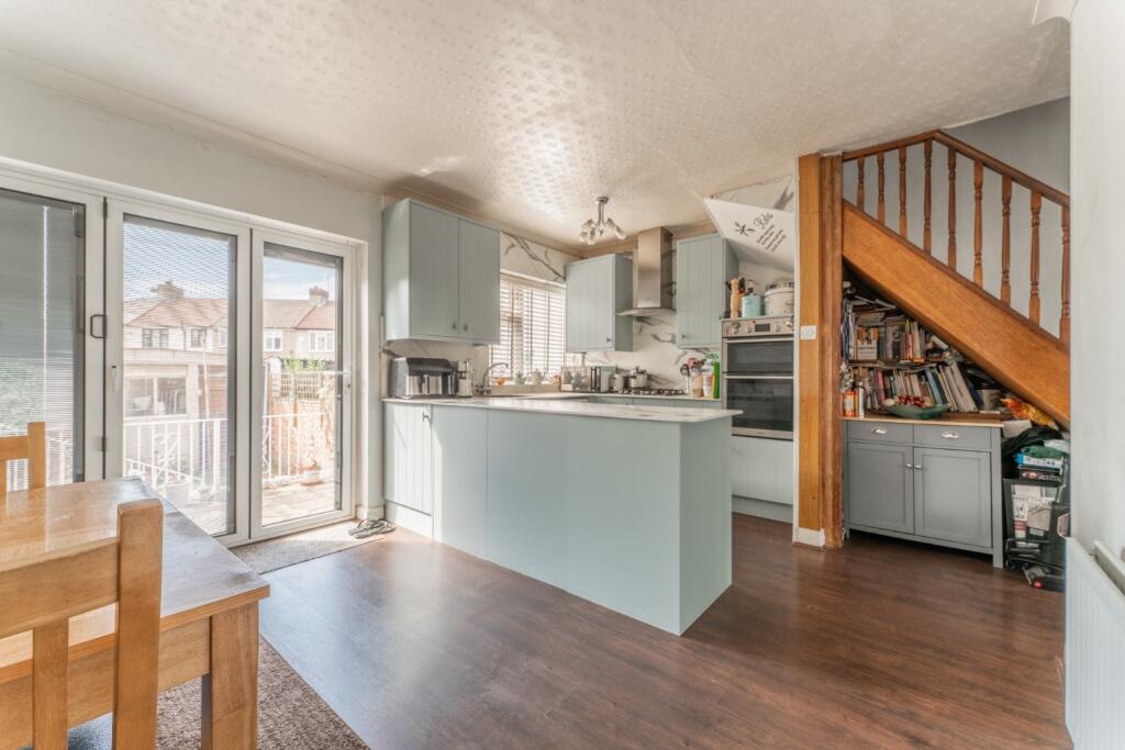 House in London, Belle Grove, East Wickham - View 5