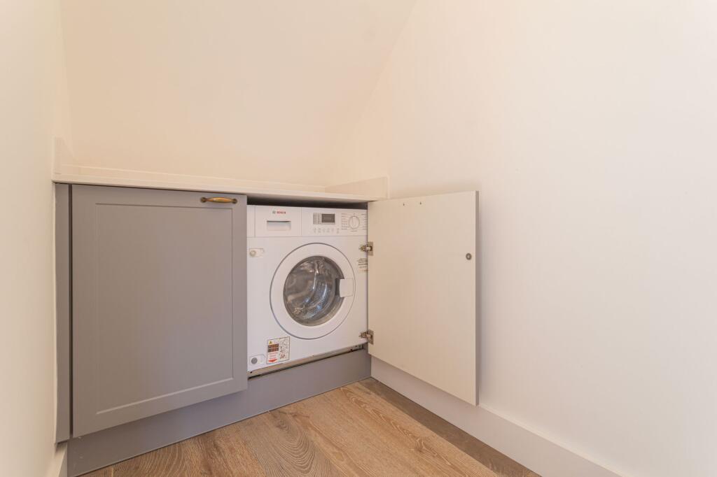 Apartment in Hart, Hartley Wintney - More